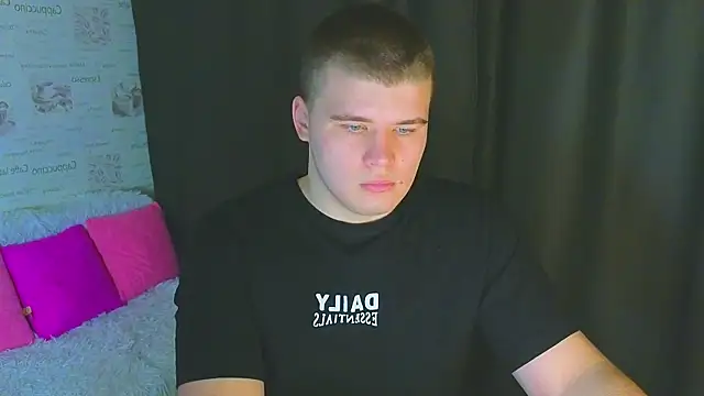 kittenmurr online show from September 30, 8:47 pm