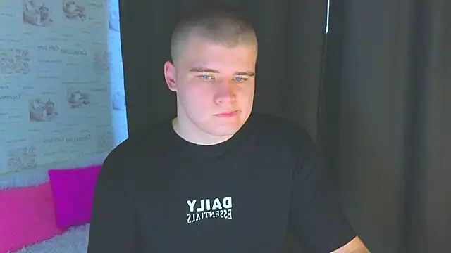 kittenmurr online show from October 4, 1:03 am