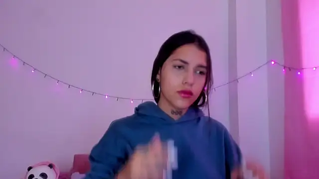 Snapshot of Abby_roussee chatting on October 6, 1:30 pm Abby roussee online show from October 6, 1:30 pm