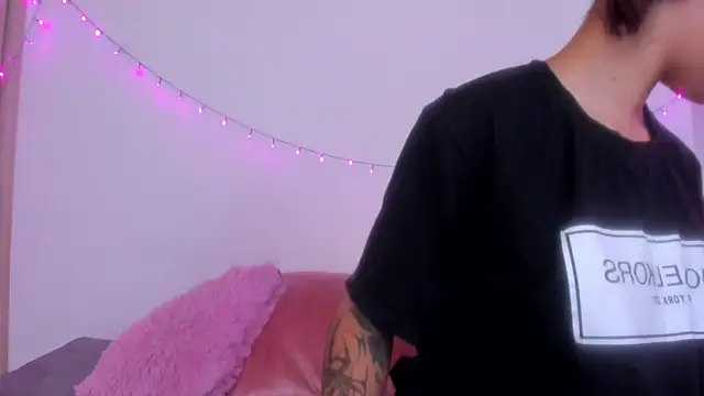 Abby roussee online show from November 10, 9:25 pm