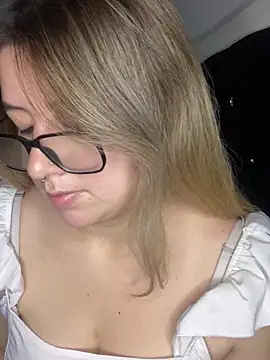 Blair Bunnyy online show from November 20, 6:13 am