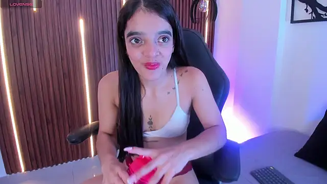 Snapshot of Sophia_Blazee chatting on October 1, 7:42 pm Sophia Blazee online show from October 1, 7:42 pm