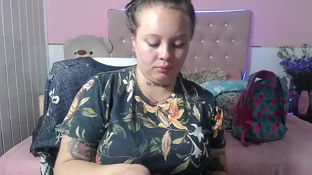 patty squirt  online show from February 1, 2:37 am