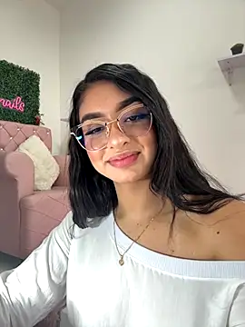 Snapshot of jenn_fit chatting on October 2, 8:27 pm jenn fit online show from October 2, 8:27 pm