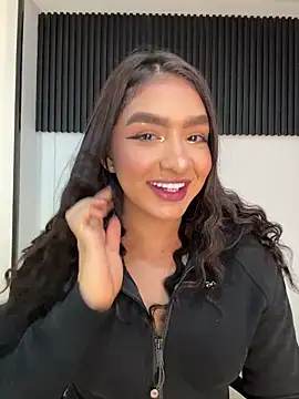 Snapshot of jenn_fit chatting on March 6, 4:20 am jenn fit online show from March 6, 4:20 am