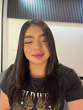 Snapshot of jenn_fit chatting on March 22, 4:43 pm jenn fit online show from March 22, 4:43 pm