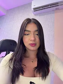 Snapshot of jenn_fit chatting on March 29, 5:51 am jenn fit online show from March 29, 5:51 am