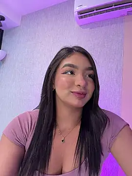 Snapshot of jenn_fit chatting on April 1, 5:08 am jenn fit online show from April 1, 5:08 am