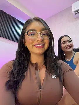 Snapshot of jenn_fit chatting on April 2, 6:55 am jenn fit online show from April 2, 6:55 am