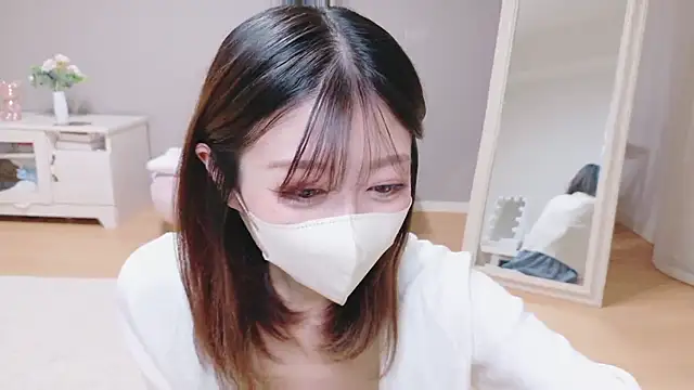 Yuna-ch online show from April 3, 5:55 pm