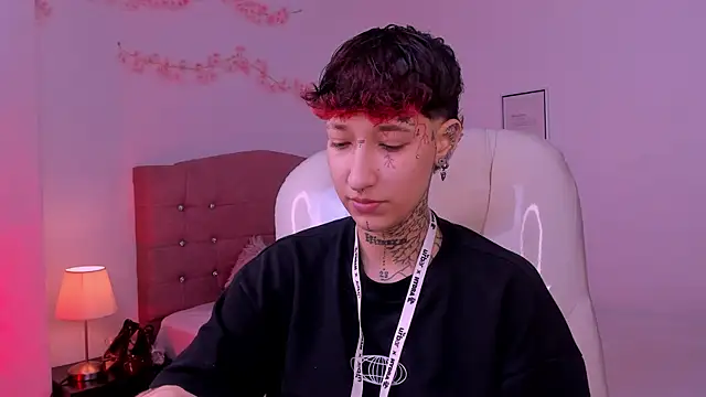 Luci Rose online show from May 20, 1:39 pm