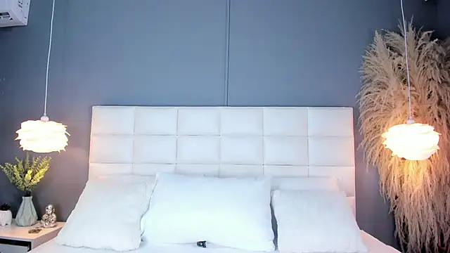 Snapshot of CamyFoxx chatting on September 22, 11:45 am CamyFoxx online show from September 22, 11:45 am