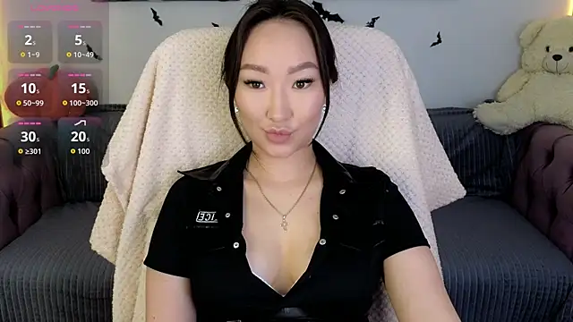 Mary Driden online show from October 31, 11:00 am