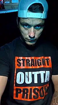 Snapshot of twistafatpipe chatting on September 21, 4:58 am twistafatpipe online show from September 21, 4:58 am