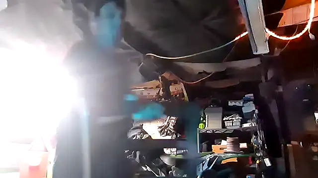 Snapshot of twistafatpipe chatting on October 1, 1:44 am twistafatpipe online show from October 1, 1:44 am