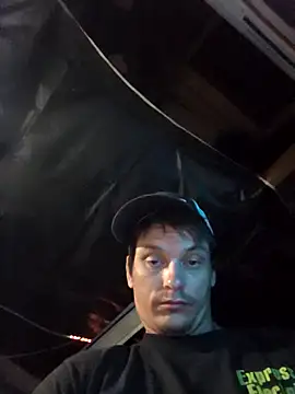 Snapshot of twistafatpipe chatting on October 3, 2:30 am twistafatpipe online show from October 3, 2:30 am