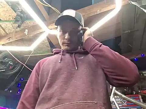 twistafatpipe online show from March 17, 12:48 am