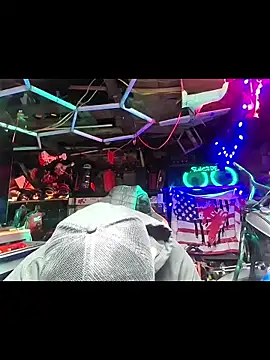 twistafatpipe online show from May 5, 6:49 pm
