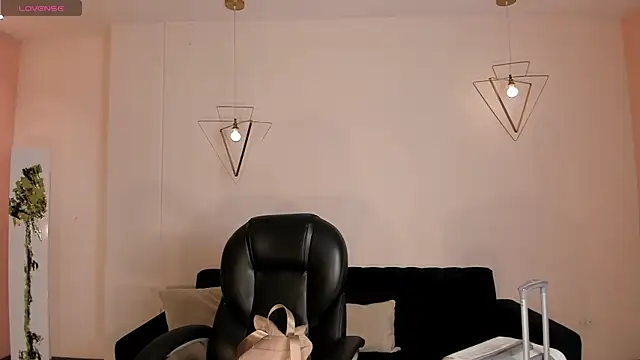 NataliaGaret online show from May 6, 9:47 am