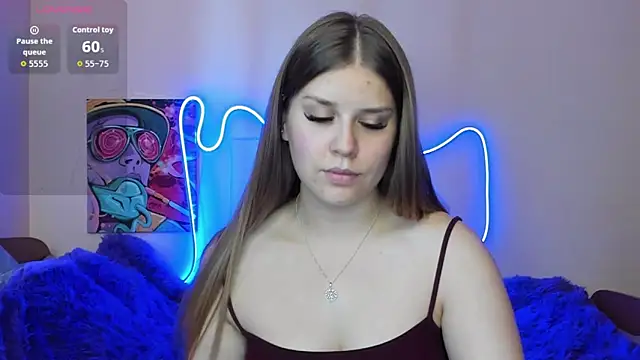 KiraKyler online show from September 13, 8:36 am