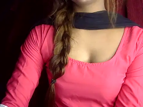 heartless Queen online show from September 19, 5:20 am