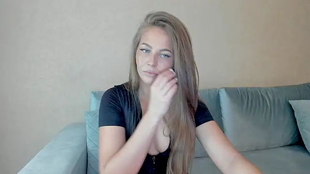 Snapshot of Shawty_Sue chatting on April 15, 6:26 pm Shawty Sue online show from April 15, 6:26 pm