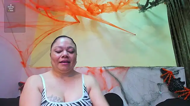 Snapshot of AtheneaArbelaez_ chatting on October 29, 12:51 pm AtheneaArbelaez online show from October 29, 12:51 pm