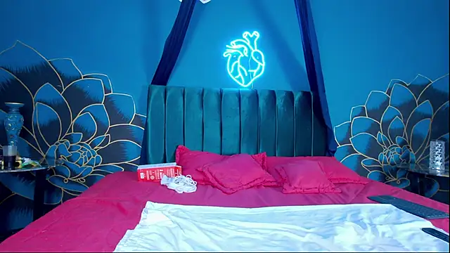 Maylu Fox online show from October 2, 12:34 pm