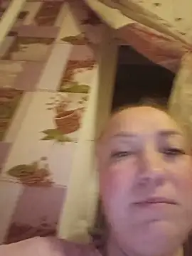 Kiss Eva online show from May 14, 6:47 pm