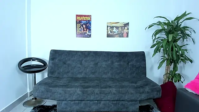 Snapshot of Kinky_doll2 chatting on February 23, 12:02 pm Kinky doll2 online show from February 23, 12:02 pm