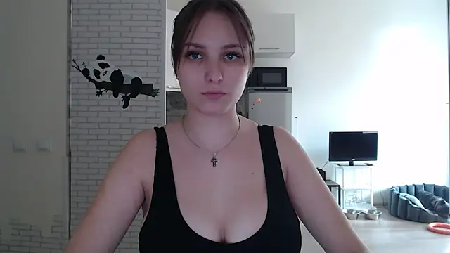 Snapshot of Leonaalove chatting on April 4, 1:08 pm Leonaalove online show from April 4, 1:08 pm