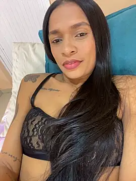 Snapshot of Luna025 chatting on September 28, 5:24 am Luna025 online show from September 28, 5:24 am