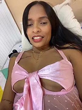 Snapshot of Luna025 chatting on October 16, 5:52 am Luna025 online show from October 16, 5:52 am