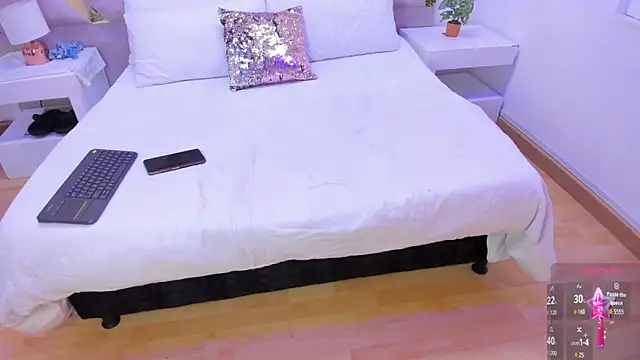 Marianee Rousse online show from September 27, 10:15 pm