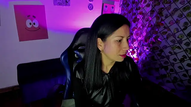 Megan Collinss  online show from February 9, 1:48 pm