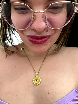 Snapshot of Pribaixinha chatting on October 9, 6:33 am Pribaixinha online show from October 9, 6:33 am