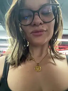 Snapshot of Pribaixinha chatting on October 23, 9:13 pm Pribaixinha online show from October 23, 9:13 pm