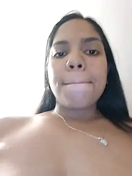 Snapshot of CloeeHills_ chatting on October 3, 2:30 am CloeeHills  online show from October 3, 2:30 am