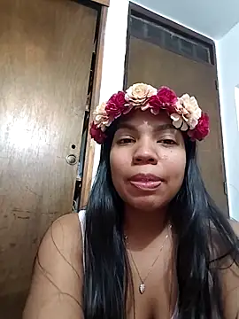 Snapshot of CloeeHills_ chatting on October 15, 1:06 am CloeeHills  online show from October 15, 1:06 am