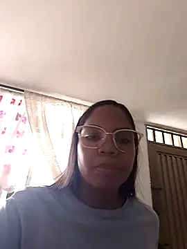 Snapshot of CloeeHills_ chatting on October 20, 9:04 pm CloeeHills  online show from October 20, 9:04 pm