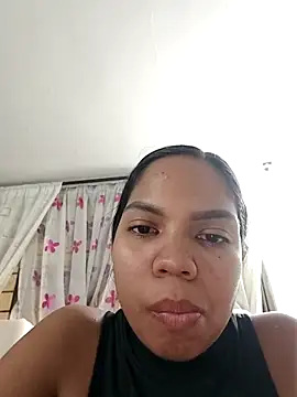 Snapshot of CloeeHills_ chatting on October 28, 2:48 am CloeeHills  online show from October 28, 2:48 am