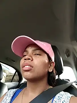 Snapshot of CloeeHills_ chatting on November 1, 12:01 am CloeeHills  online show from November 1, 12:01 am