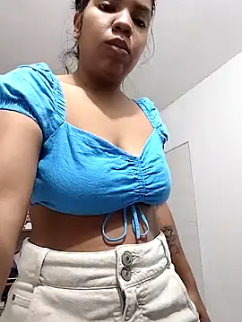 CloeeHills  online show from November 3, 3:02 pm