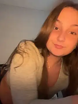 MadilynX777 online show from September 14, 11:26 pm