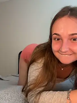 MadilynX777 online show from October 7, 9:45 pm