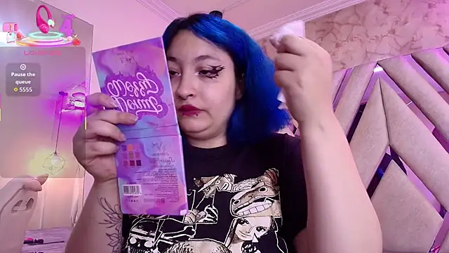 Lilith curvy online show from October 13, 8:20 pm