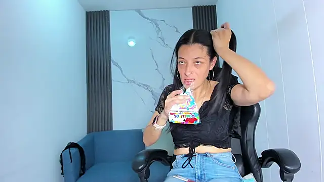 ShaunaDream online show from September 25, 2:37 am