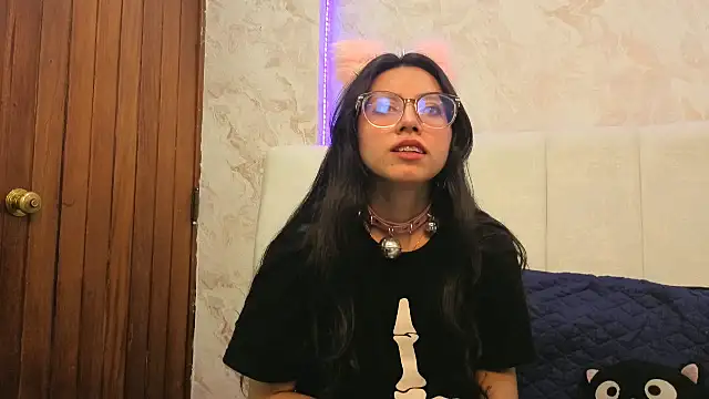 VioletxBloom online show from November 22, 5:17 am