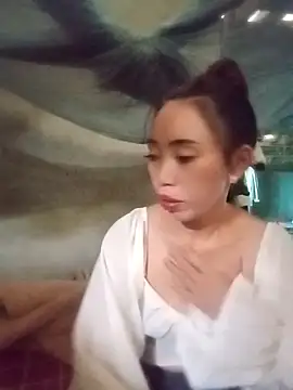 Snapshot of sulove_xx chatting on October 15, 1:50 am sulove xx online show from October 15, 1:50 am