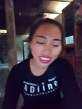 Snapshot of sulove_xx chatting on October 29, 6:59 am sulove xx online show from October 29, 6:59 am